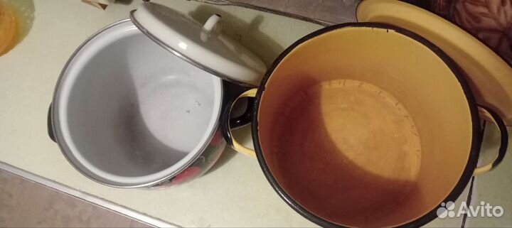 Кастрюля эмалированная