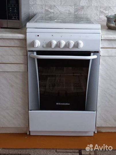 Газовая плита с электрической духовкой