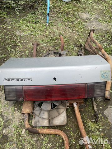 Продам 2 крышки багажника