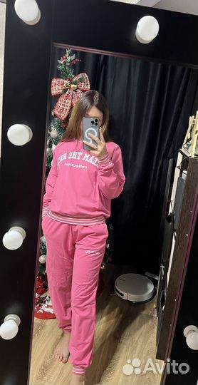 Костюм женский новый