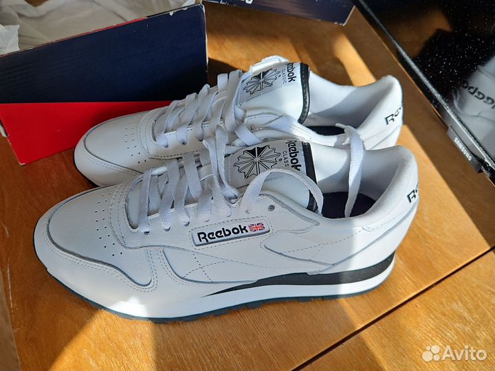 Кроссовки Reebok classic leather 40(us7,5) размер