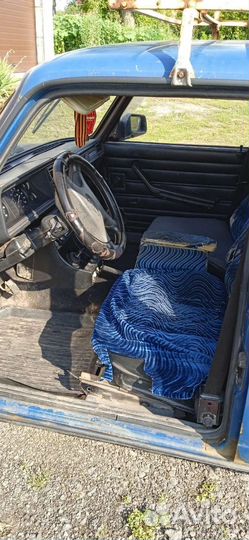 ВАЗ 2107 1.6 МТ, 2001, битый, 300 000 км