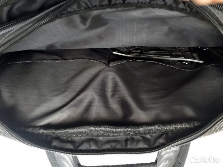 Сумка для ноутбука новая Pavo