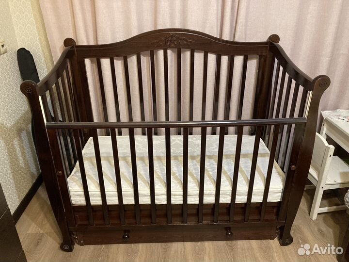 Детская кровать с маятником Гандылян Gandylyan