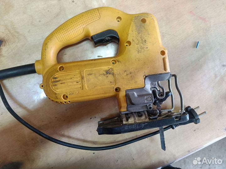 Лобзик dewalt DW 341 K