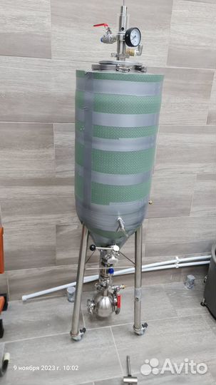 Цкт центрально - конический танк с рубашкой 71л