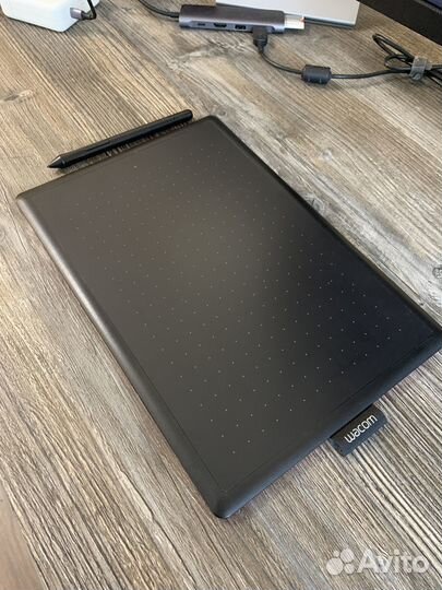 Графический планшет one by Wacom medium