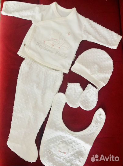 Костюмчик на выписку