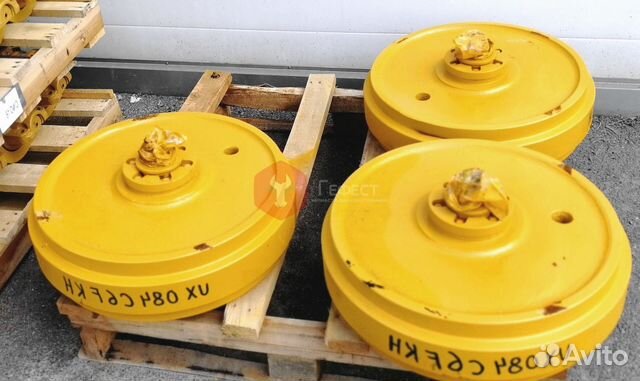 Колесо направляющее Doosan DX255LC K1011790