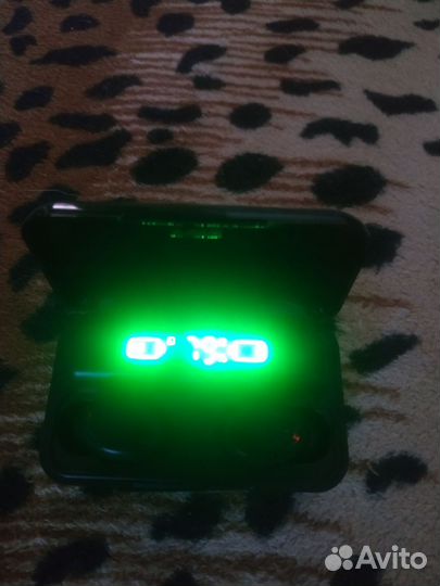 Беспроводные наушники новые