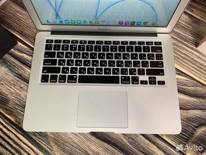 Apple MacBook Air 13 8gb/SSD/120gb/Monterey