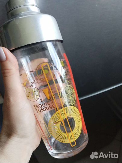 Шейкер стеклянный с рецептами в подарок бокал