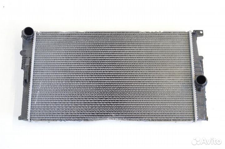 Радиатор охлаждающей жидкости Бмв F20 F30 F33 F21