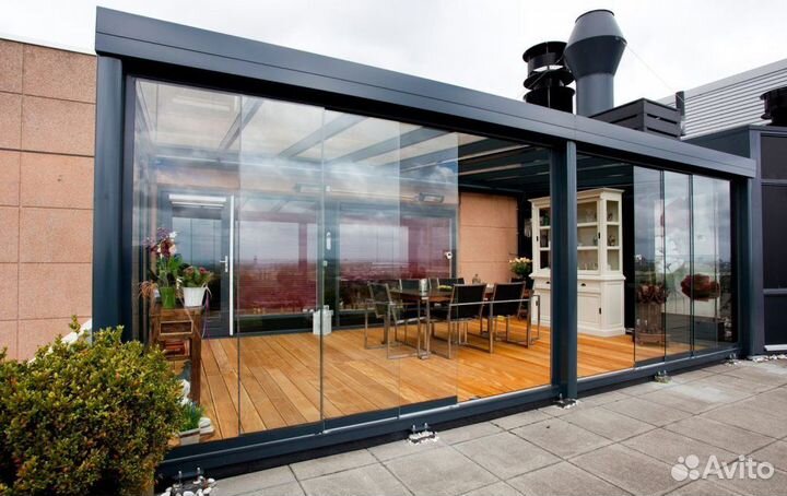Безрамное остеклениедля террас из стекла