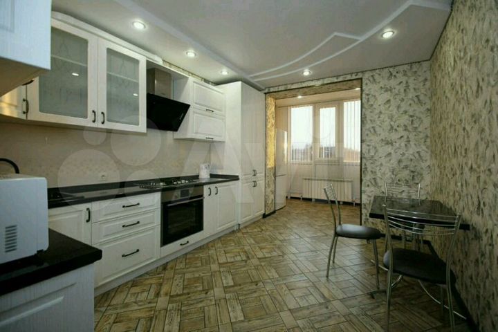 2-к. квартира, 60 м², 3/6 эт.