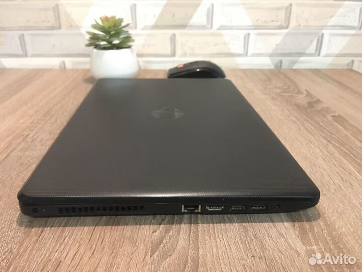 Ноутбук HP-AMD A6-9220/RadeonR5 M330/4Gb/SSD