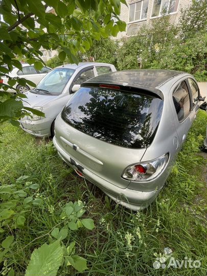 Peugeot 206 1.4 МТ, 2002, 200 000 км