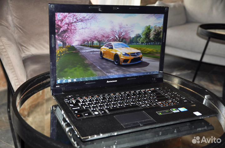 Классный ноутбук Lenovo B560 на i3 с SSD