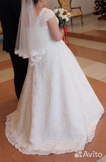 Свадебное платье