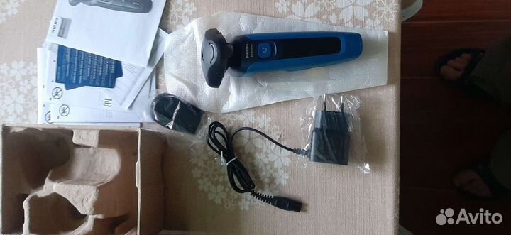 Триммер для бороды philips