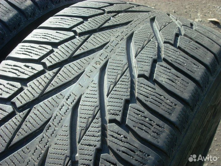 Nokian Tyres Hakkapeliitta R2 SUV 285/60 R18 116R