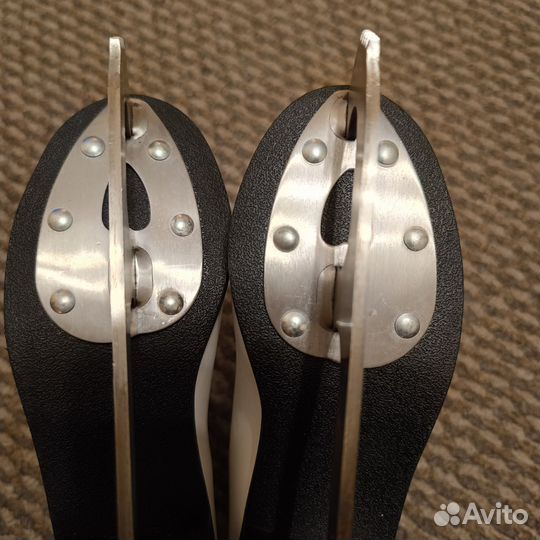 Коньки фигурные Emily Nordway 33