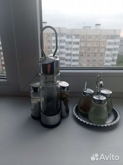 Солонка и перечница