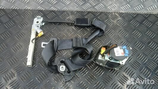 Ремень безопасности с пиропатроном сиденья передне