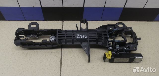 Кронштейн ручки RAV 4 2013