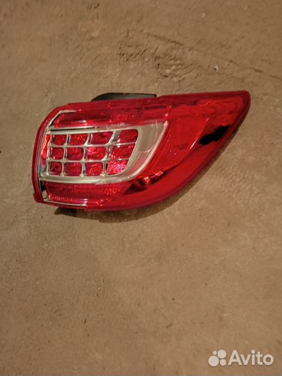 Задний правый фонарь на KIA sportage 3