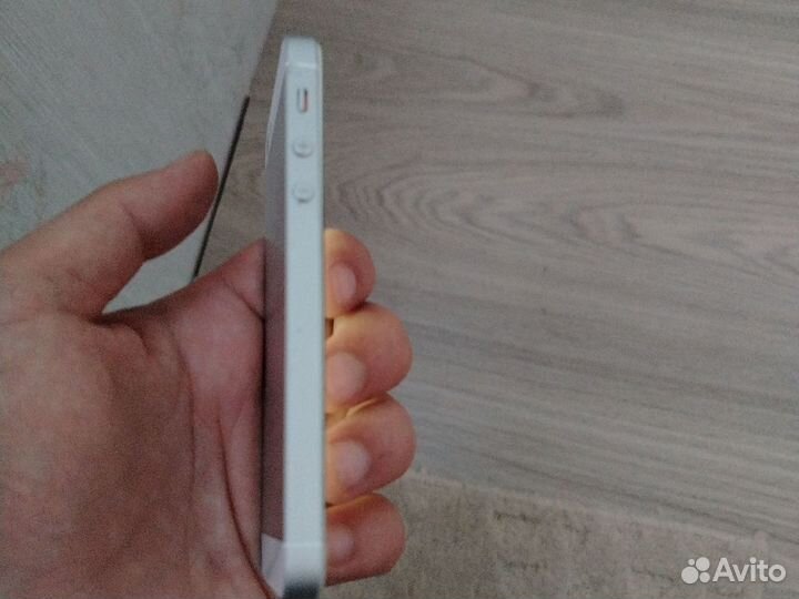 iPhone 5S, 16 ГБ