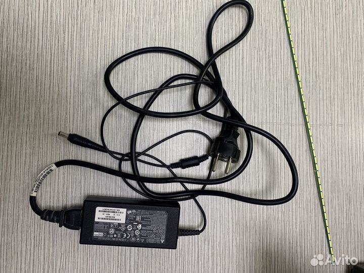 Монитор HP 24