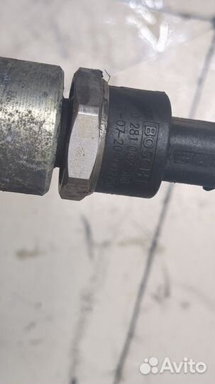 Рампа топливная Renault Master, 2002