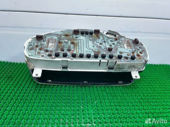 Панель приборов Mitsubishi Carisma DA 4G92 2003