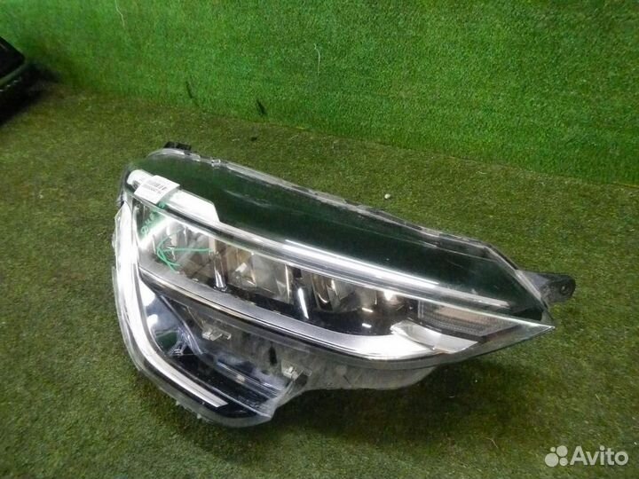 Фара правая Renault Arkana (2019-н.в.) LED