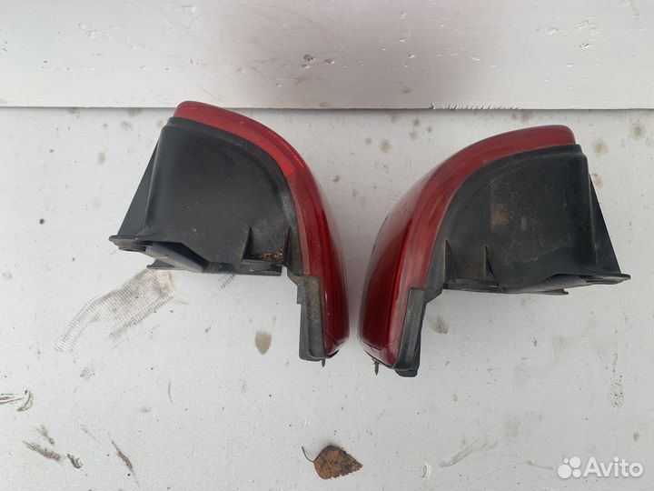 Задние фонари Jeep Grand Cherokee zj