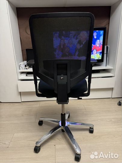 Компьютерное кресло стул könig-neurath