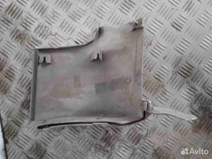 Молдинг на крыло правый передний Мазда Милления TA