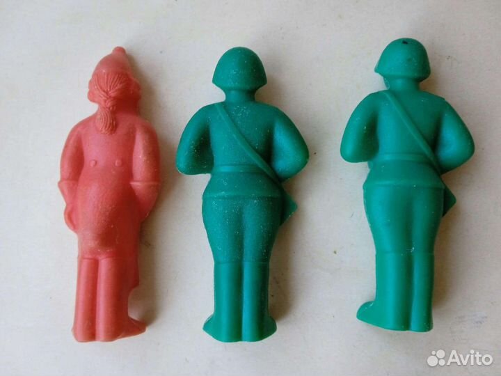 Солдатики СССР древние люди дутыши солдаты пластик