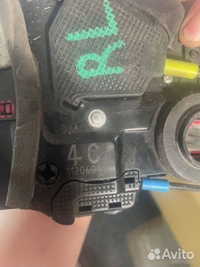 Замок двери Toyota Highlander 2