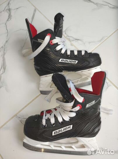 Краги, клюшка, коньки, защита хоккейные