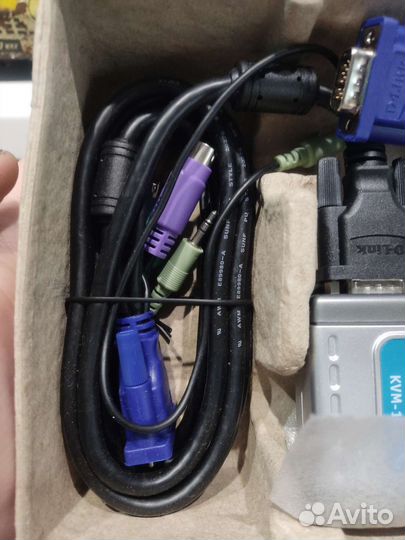 KVM переключатель D-Link KVM-121