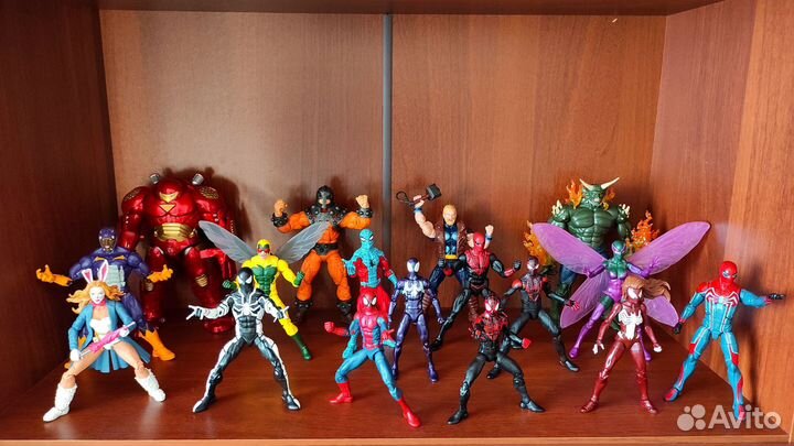 Фигурки Marvel Legends