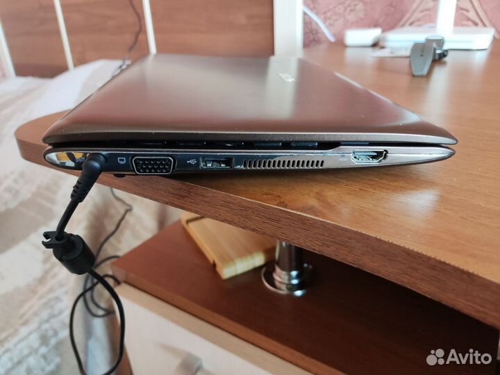 Нетбук Asus eee pc 1025c