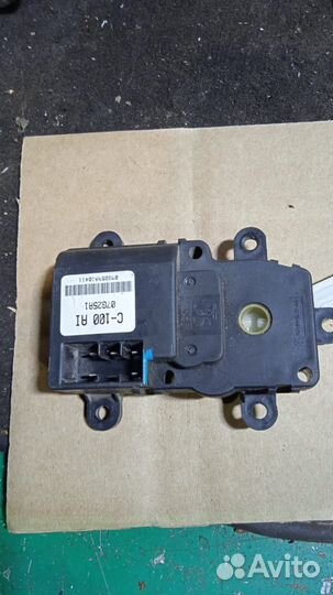 Моторчик заслонки салона Opel Antara