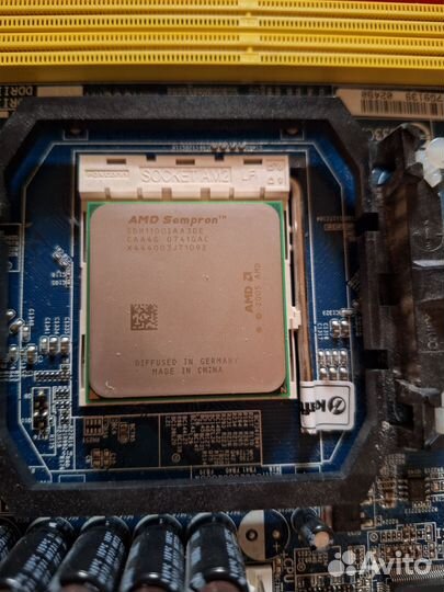Материнская плата с процессором AMD Sempron