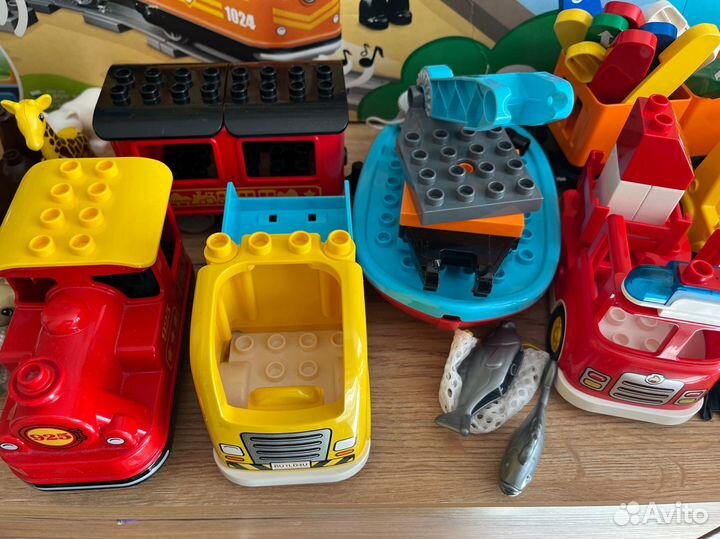 Lego duplo несколько наборов, поезд, зоопарк, кафе