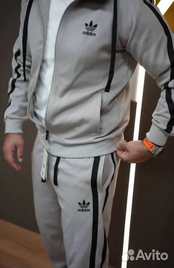 Спортивный костюм