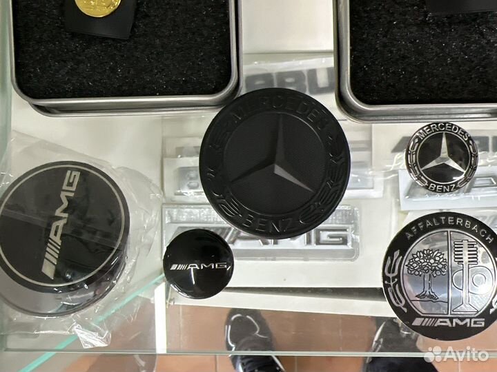 Шильдик Mercedes Benz