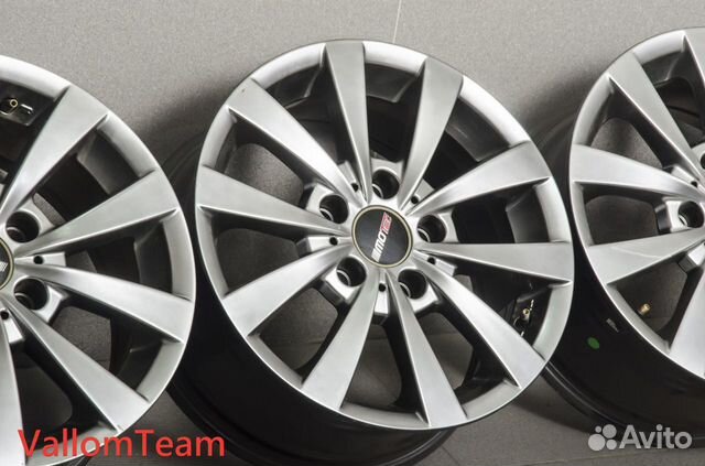 Лот UP014099 Фирменные 16-е диски motec glen